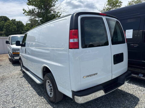 2024 Chevrolet Express 2500