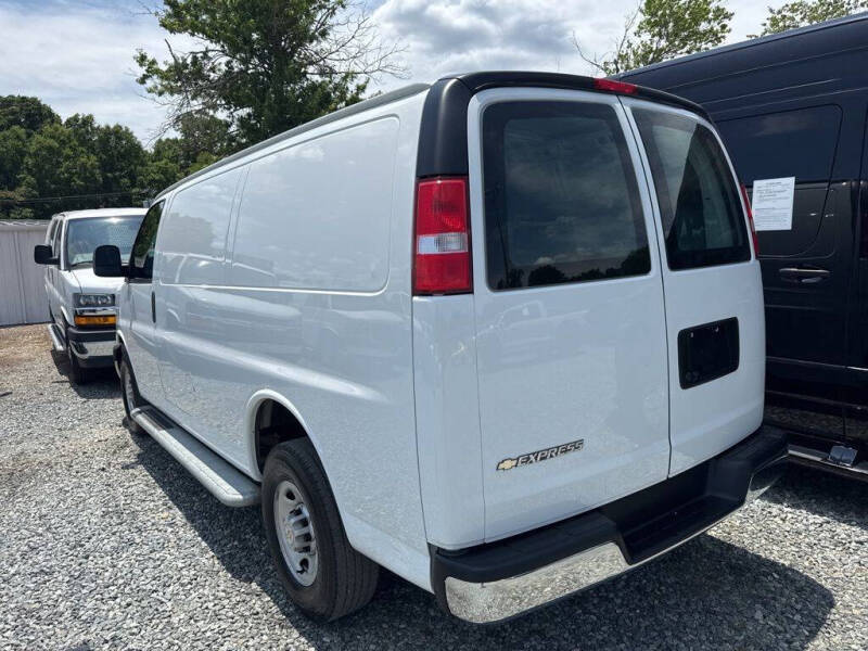 2024 Chevrolet Express 2500