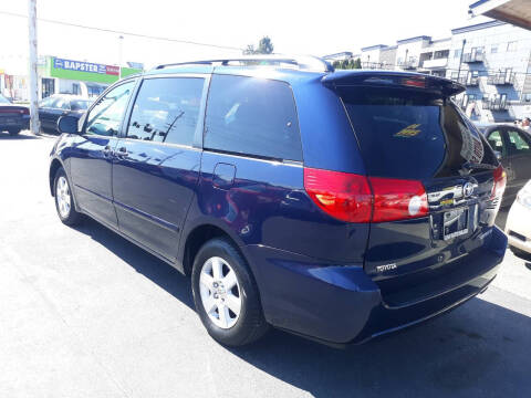 2006 Toyota Sienna LE 7 Passenger
