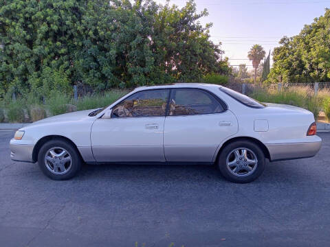 1995 Lexus ES 300