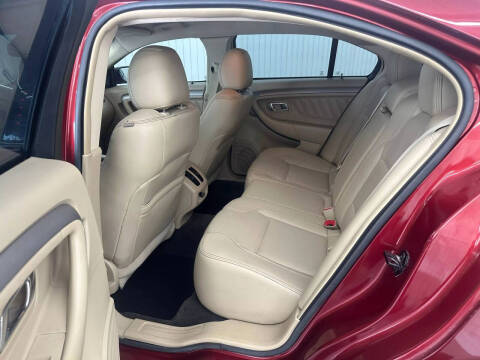 2018 Ford Taurus SEL