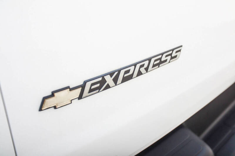 2023 Chevrolet Express 2500