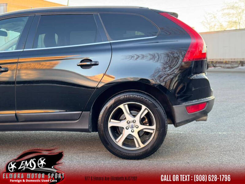 2011 Volvo XC60 T6 R-Design