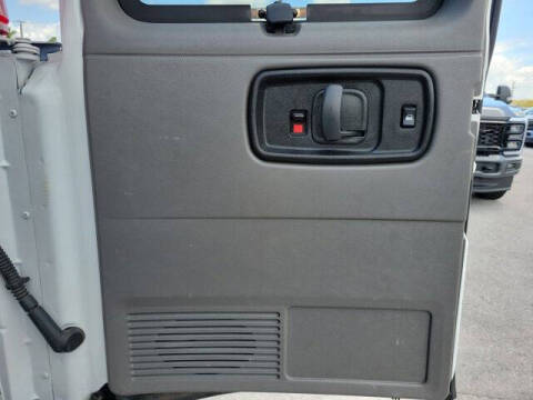 2023 Chevrolet Express LT 3500