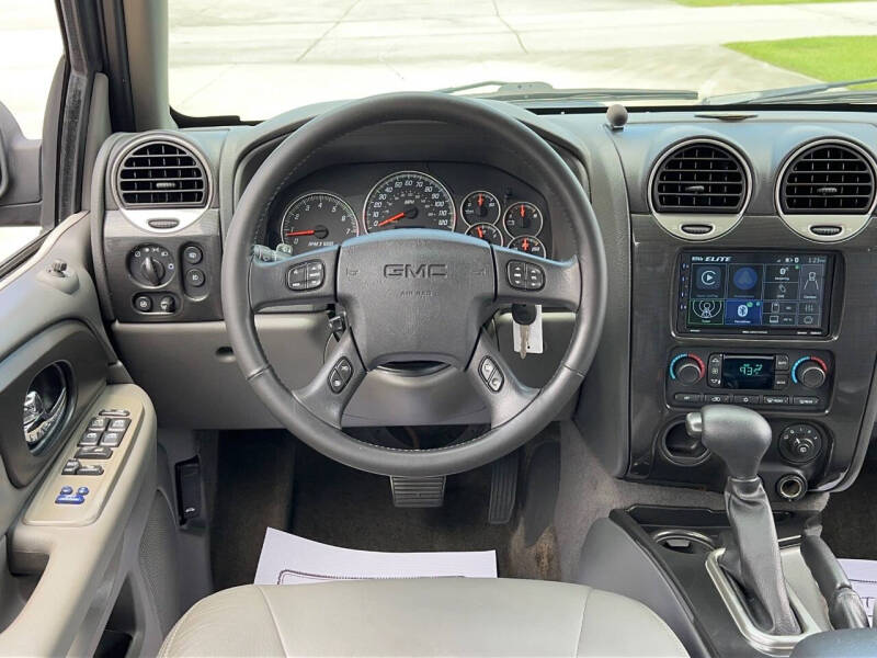 2004 GMC Envoy XUV SLT