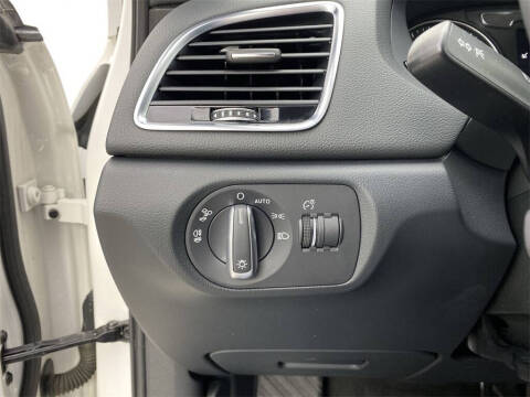 2017 Audi Q3 2.0T Prestige