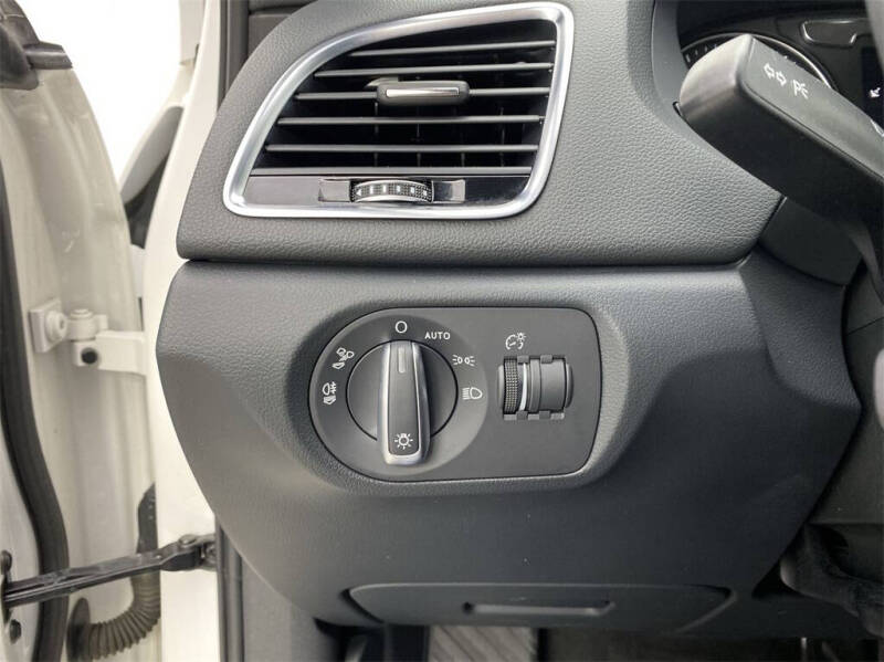 2017 Audi Q3 2.0T Prestige