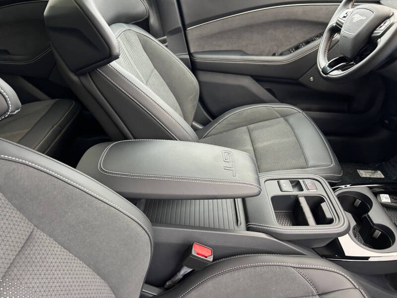 2025 Ford Mustang Mach-E GT