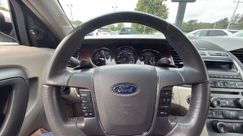 2011 Ford Taurus SEL