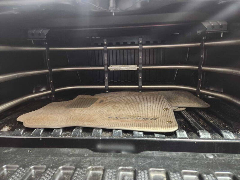 2002 Ford Explorer Sport Trac Value