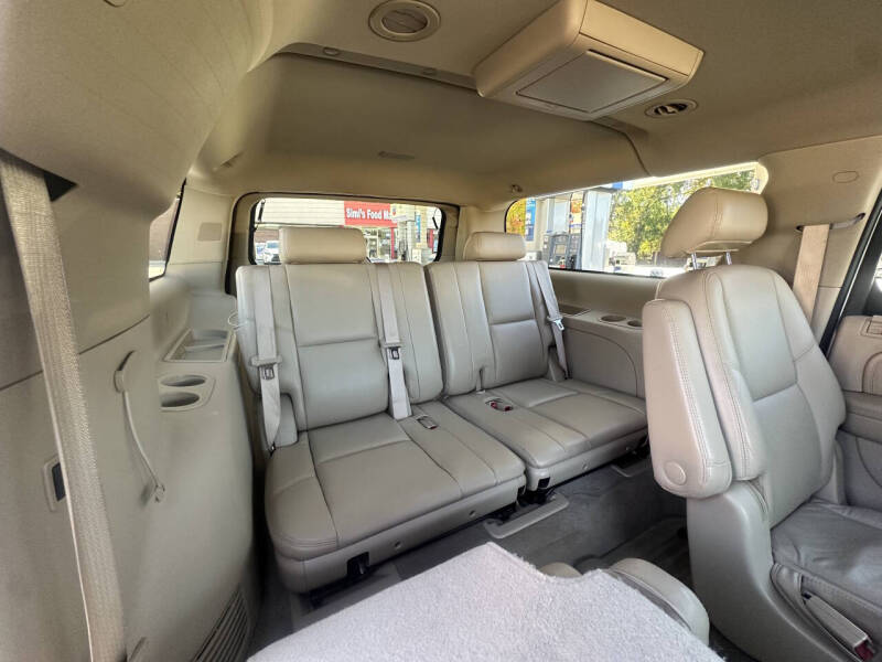 2010 Cadillac Escalade ESV Luxury
