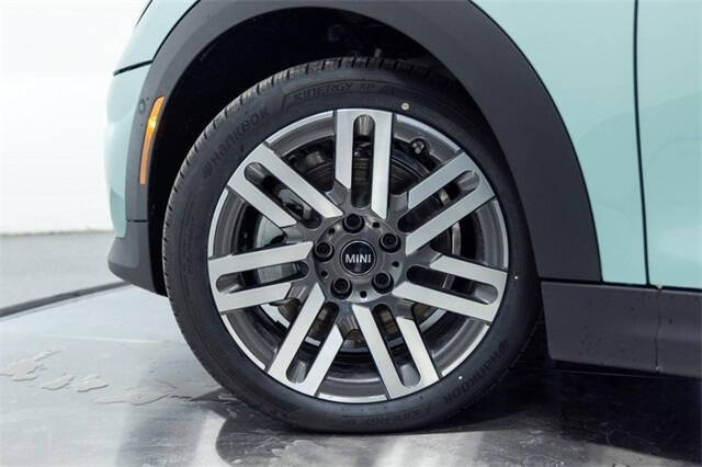 2026 MINI Hardtop 2 Door Cooper S Signature Trim