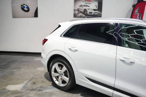 2019 Audi e-tron quattro Premium Plus