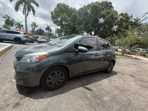 2014 Toyota Yaris 3-Door LE