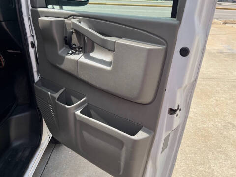 2016 Chevrolet Express LT 2500