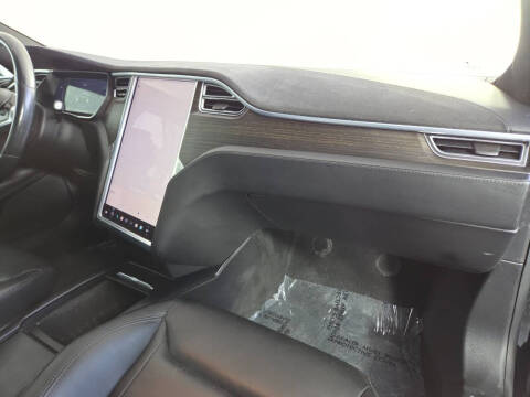 2016 Tesla Model S 70D
