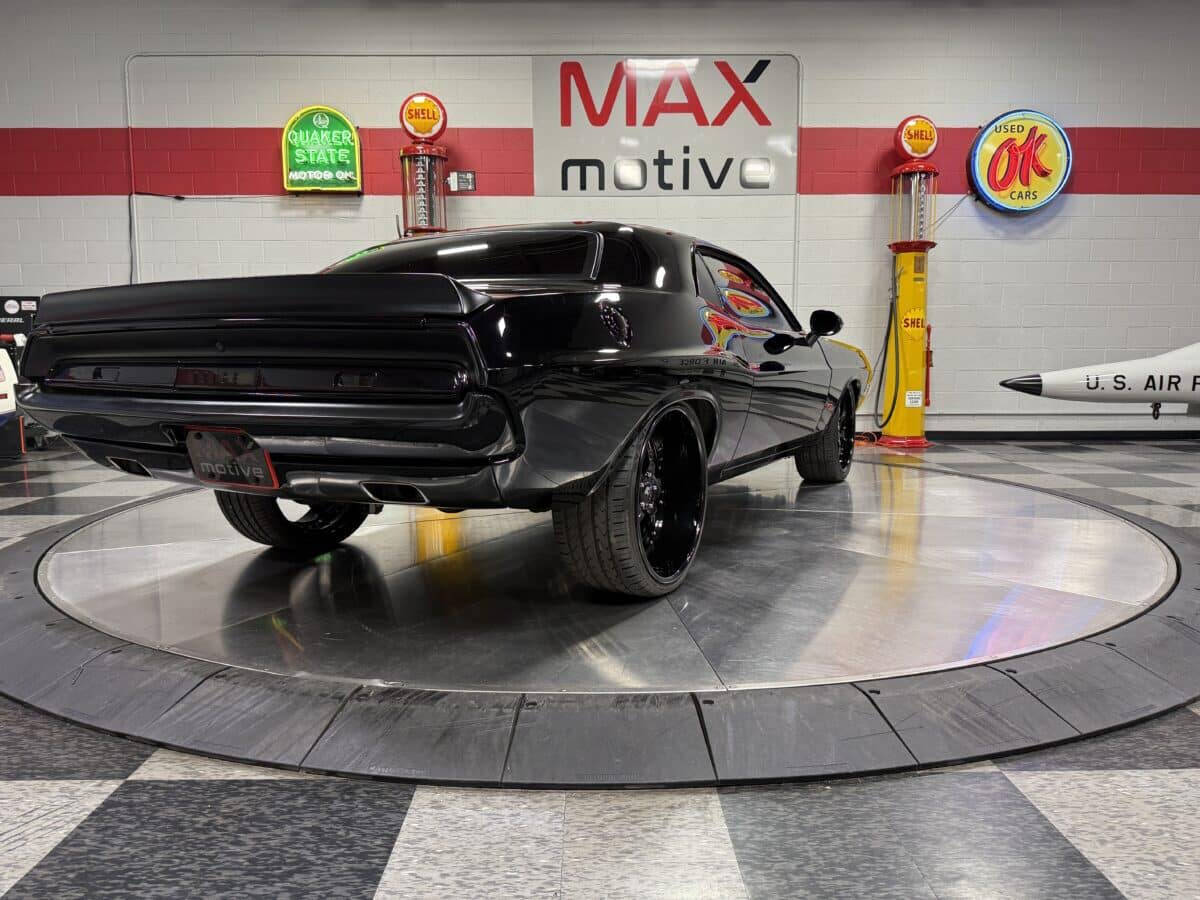 1970 Dodge Challenger 14