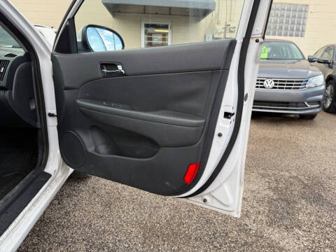 2011 Hyundai Elantra Touring SE