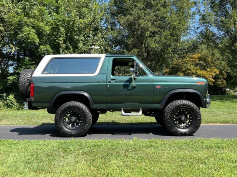 1986 Ford Bronco's photo