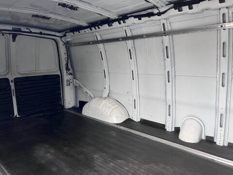 2018 GMC Savana 2500