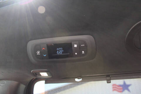 2025 Chrysler Pacifica Plug-In Hybrid Pinnacle