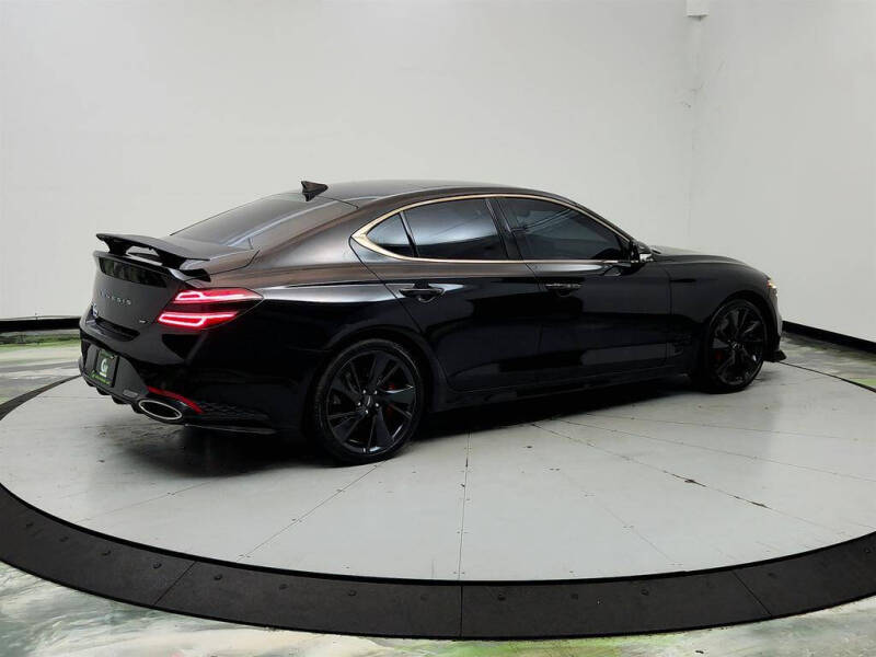 2022 Genesis G70