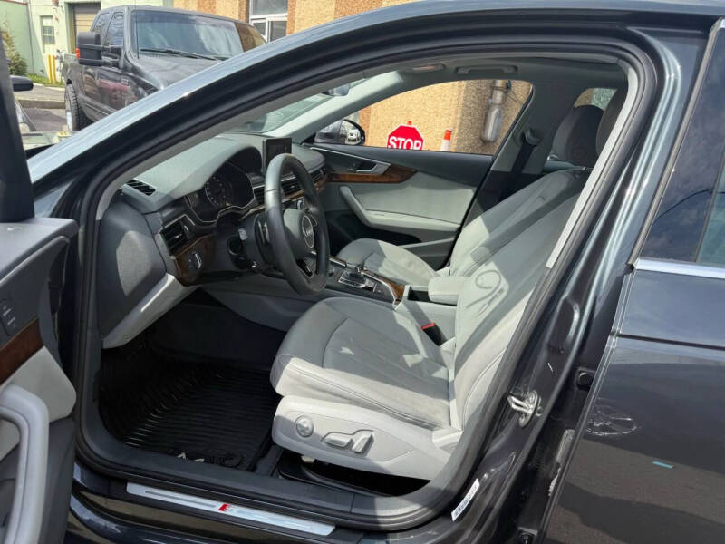 2019 Audi A4 quattro Premium 45 TFSI