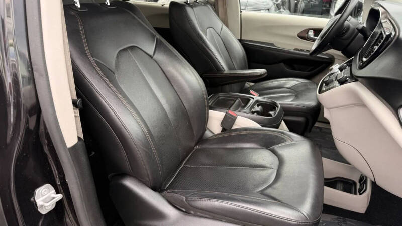 2018 Chrysler Pacifica Touring L
