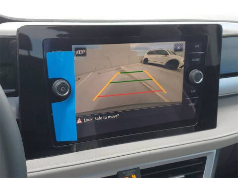 2025 Volkswagen Taos SE