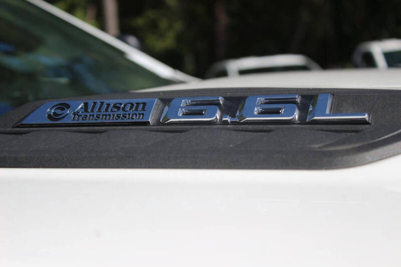 2025 Chevrolet Silverado 3500HD CC