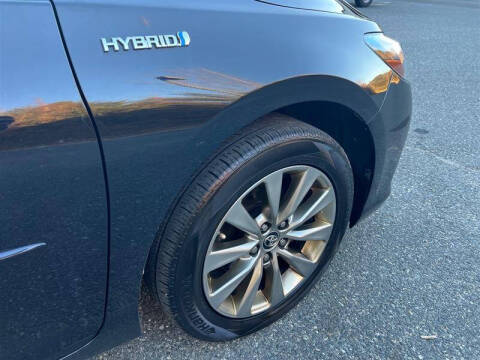 2015 Toyota Camry Hybrid