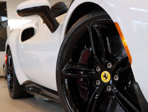 2025 Ferrari 296 GTS