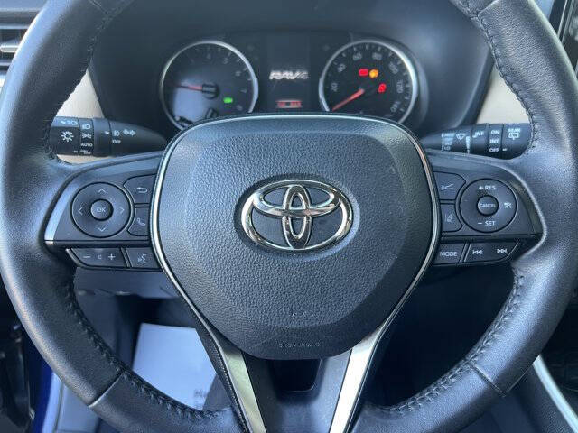 2020 Toyota RAV4 XLE Premium