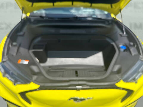 2025 Ford Mustang Mach-E Select
