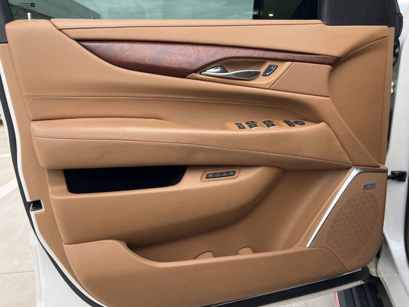 2017 Cadillac Escalade ESV Platinum