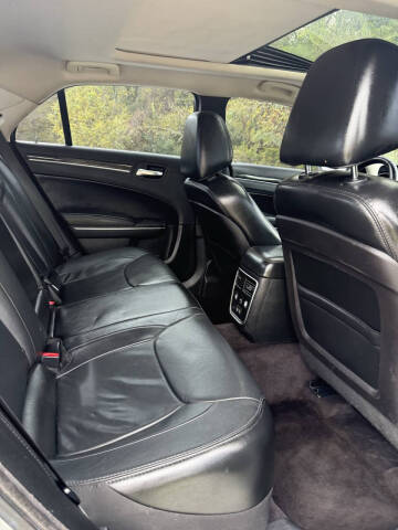 2016 Chrysler 300 Limited