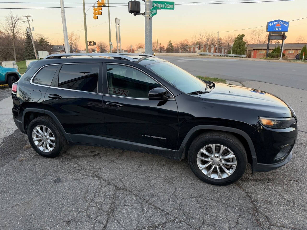 2019 Jeep Cherokee for sale at ONE PRICE AUTO in Mount Clemens, MI