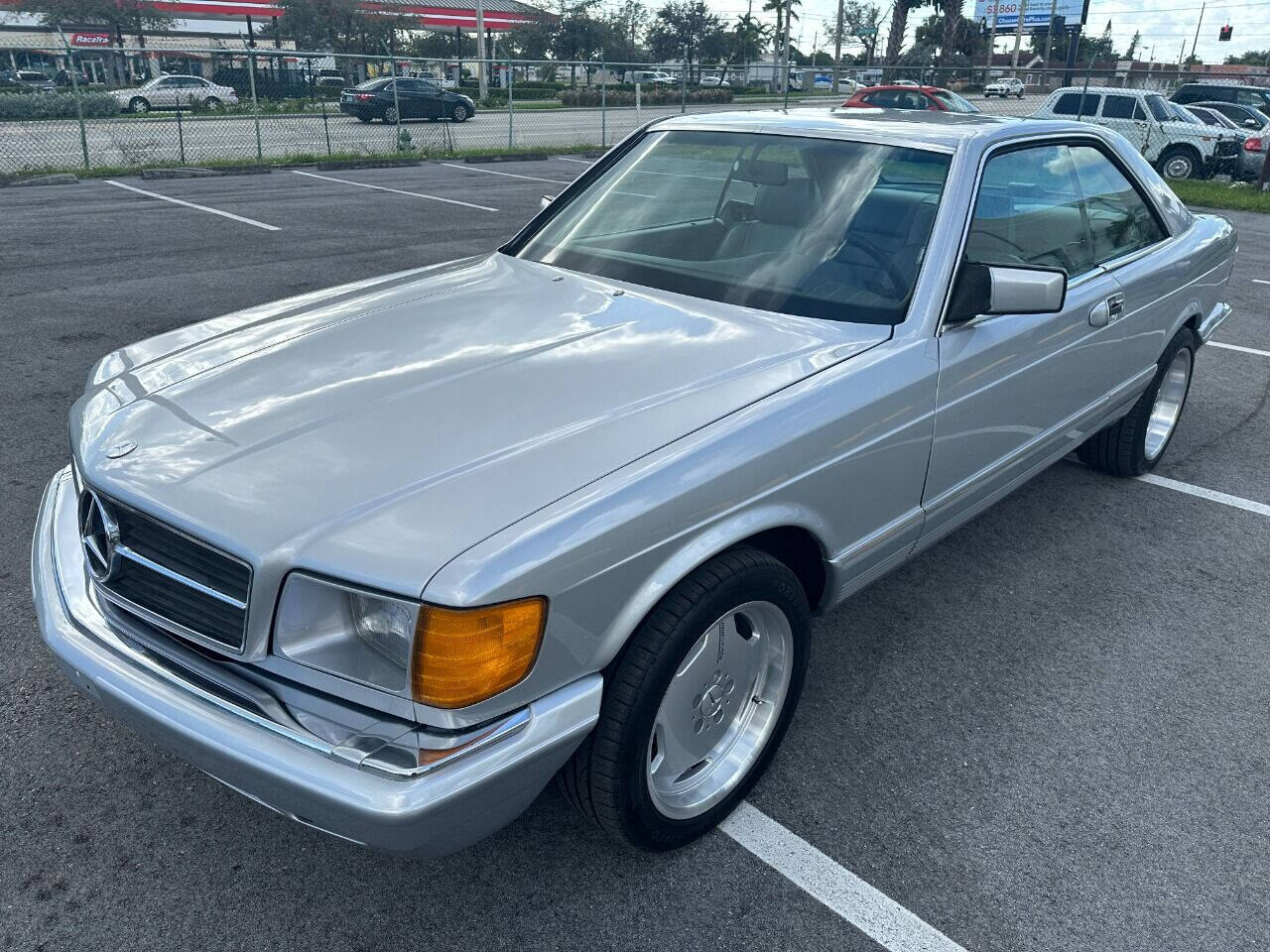 1985 Mercedes-Benz 500-Class  - $17,900