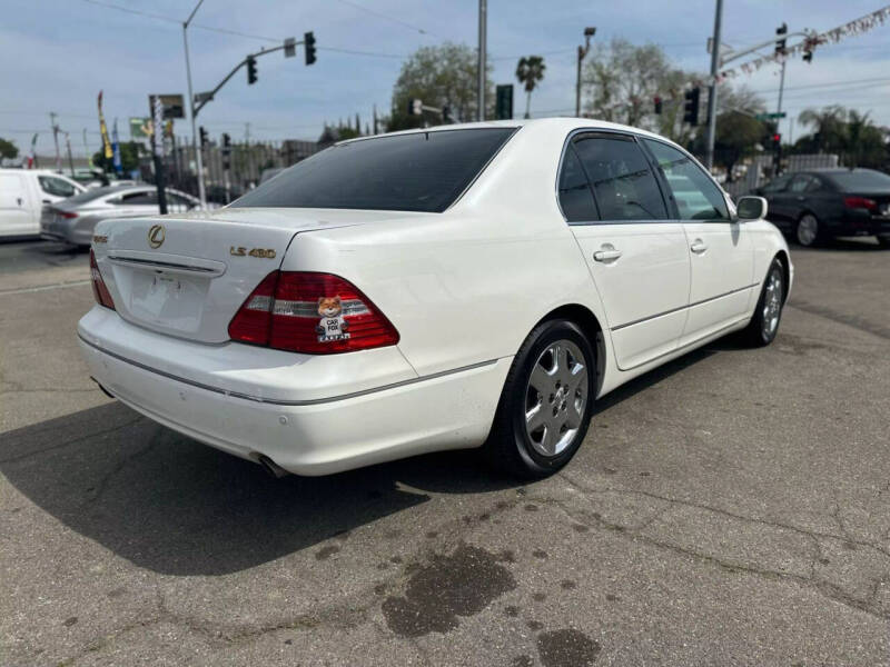 2004 Lexus LS 430