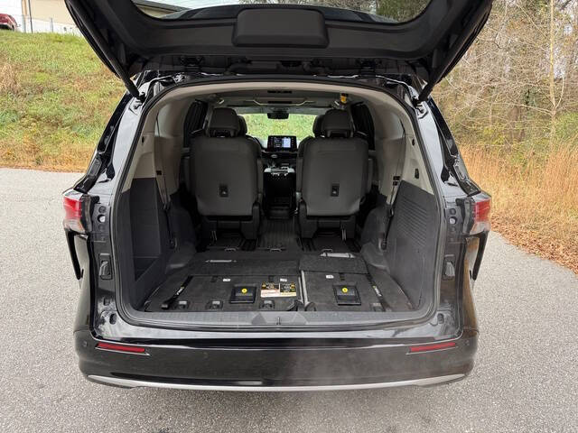 2023 Toyota Sienna Limited 7-Passenger