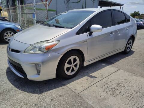 2015 Toyota Prius for sale at INTERNATIONAL AUTO BROKERS INC in Hollywood FL