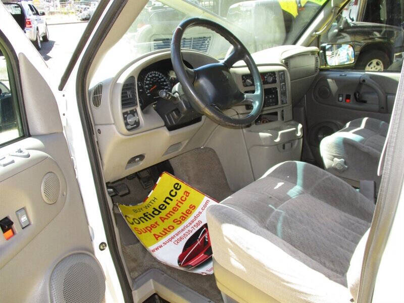 2003 Chevrolet Astro LT