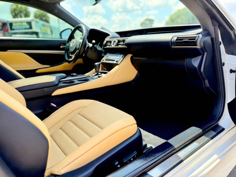 2017 Lexus RC 200t