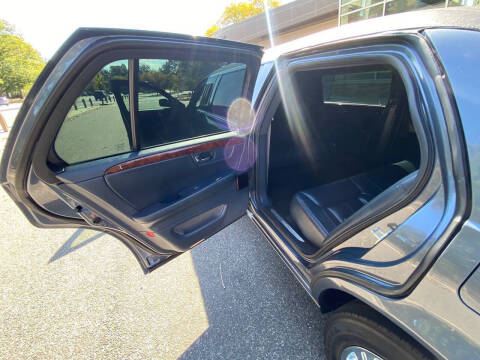 2011 Cadillac DTS Pro Coachbuilder Limo