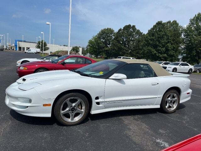 1999 Pontiac Firebird 4