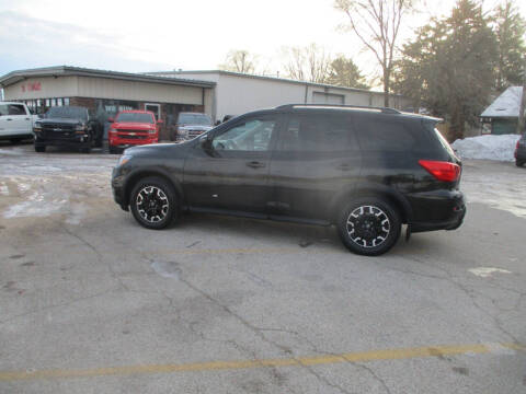 2020 Nissan Pathfinder SV