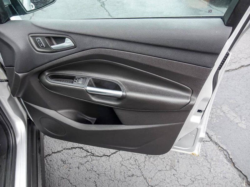 2015 Ford C-MAX Hybrid SE