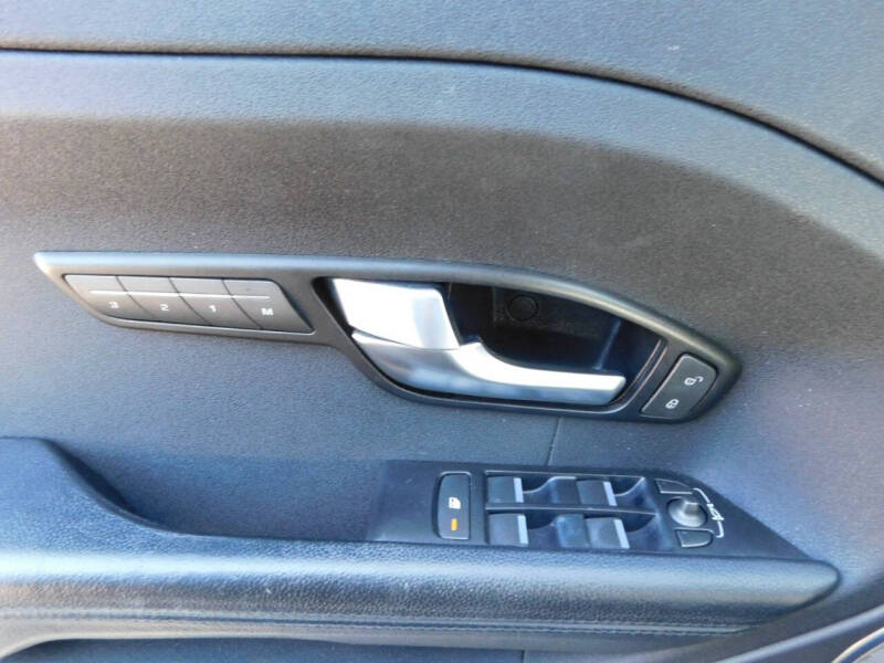 2015 Land Rover Range Rover Evoque Pure Plus