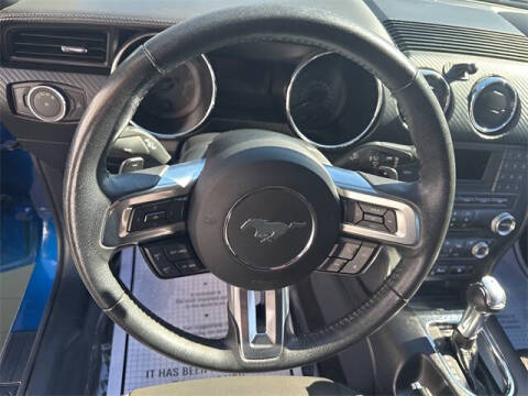 2017 Ford Mustang V6