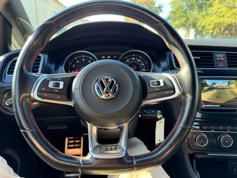 2017 Volkswagen Golf GTI S